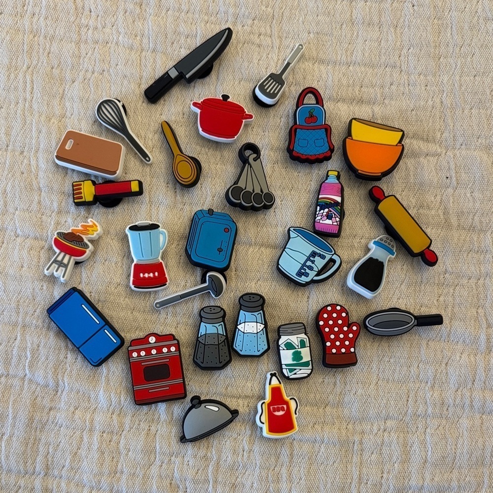 NWOT! Colorful Kitchen-Themed Shoe Charm Set of 26